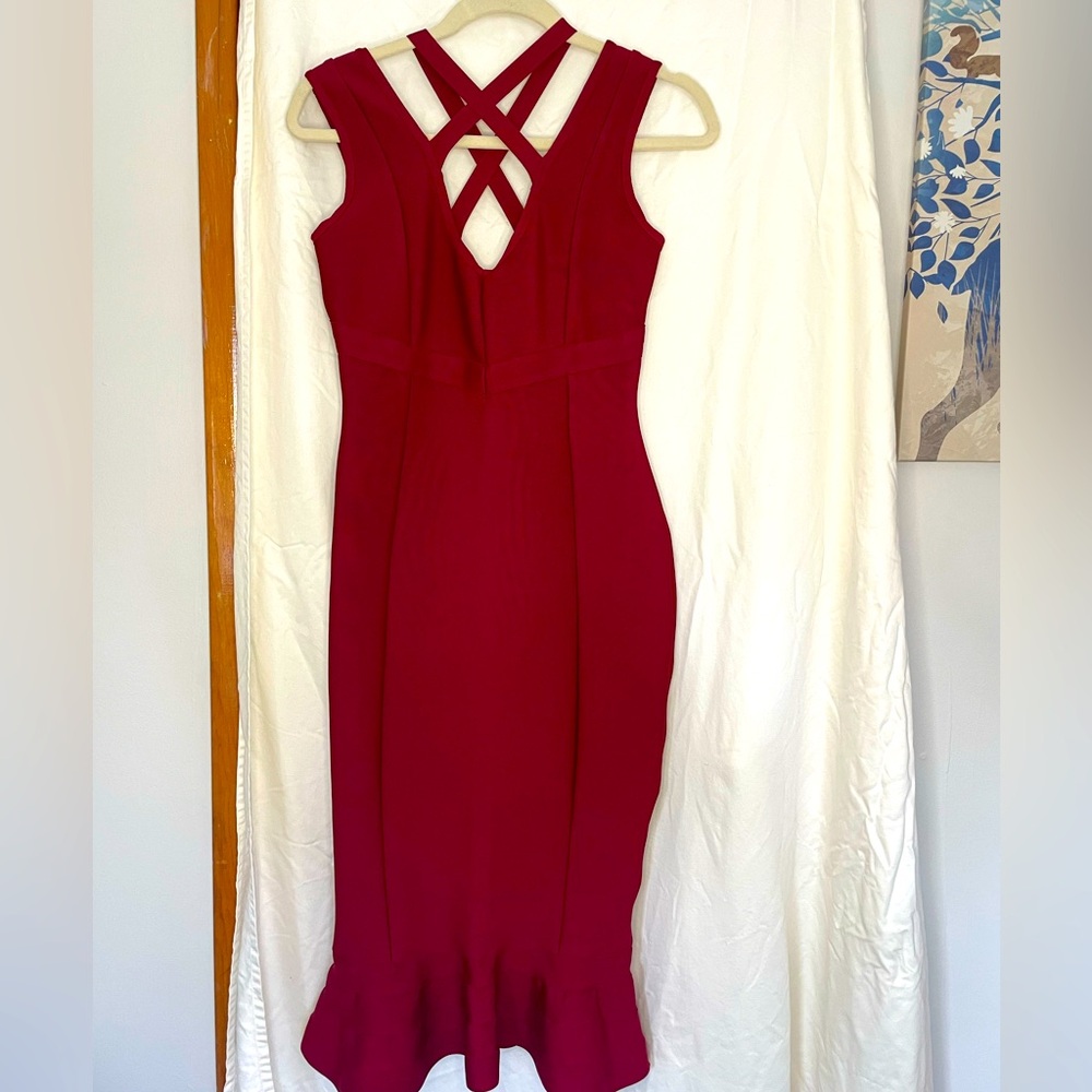 MAROON COCKATIL DRESS BODYCON NEVER WORN !!